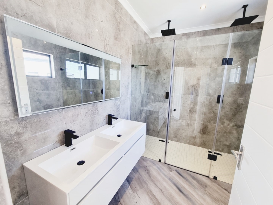 4 Bedroom Property for Sale in Sandown Western Cape